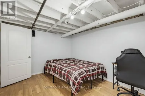 1112 Burgundy Lane Ottawa ON K1C 2M8