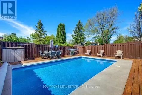 1112 Burgundy Lane Ottawa ON K1C 2M8