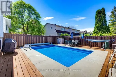 1112 Burgundy Lane Ottawa ON K1C 2M8