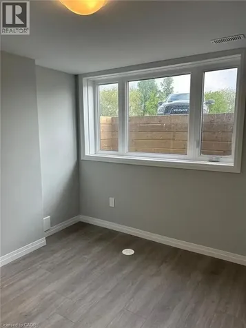 130 Otterbein Road Kitchener ON N2B 3E4
