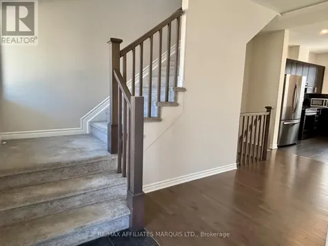 526 Sturnidae Street Ottawa ON K6J 6W9