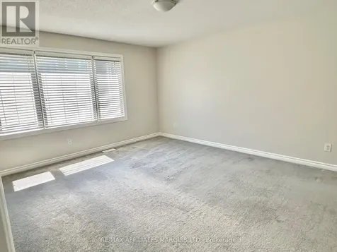 526 Sturnidae Street Ottawa ON K6J 6W9