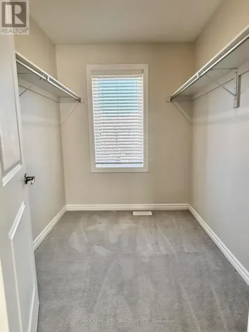 526 Sturnidae Street Ottawa ON K6J 6W9