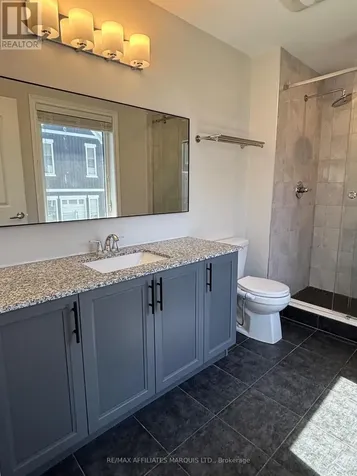 526 Sturnidae Street Ottawa ON K6J 6W9