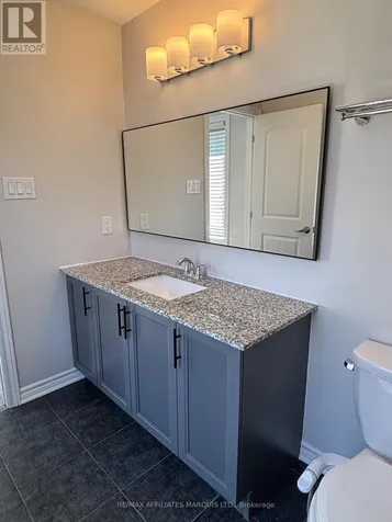 526 Sturnidae Street Ottawa ON K6J 6W9
