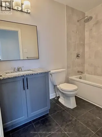 526 Sturnidae Street Ottawa ON K6J 6W9