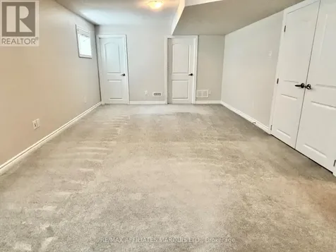 526 Sturnidae Street Ottawa ON K6J 6W9