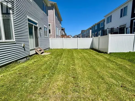526 Sturnidae Street Ottawa ON K6J 6W9