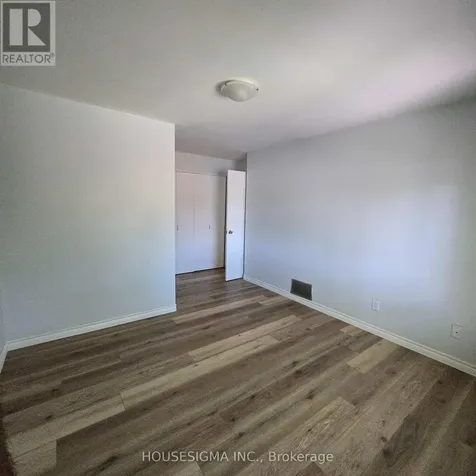 110 Overlea Drive Kitchener ON N2M 1T1