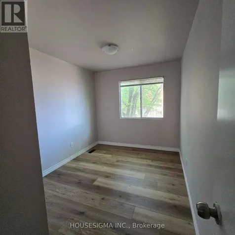 110 Overlea Drive Kitchener ON N2M 1T1