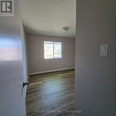 110 Overlea Drive Kitchener ON N2M 1T1