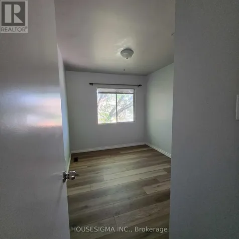 110 Overlea Drive Kitchener ON N2M 1T1