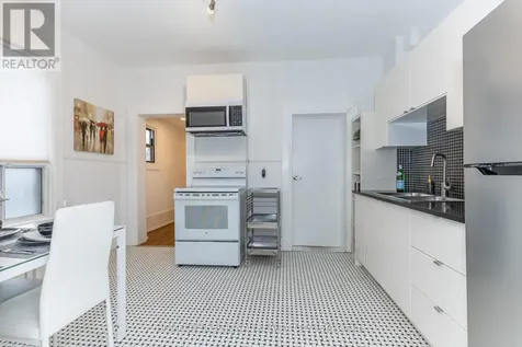 2378 St Clair Avenue West Toronto (junction Area) ON M6N 1K8