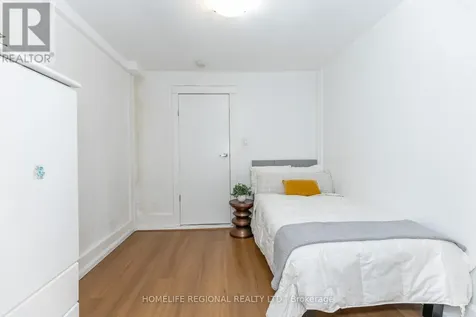 2378 St Clair Avenue West Toronto (junction Area) ON M6N 1K8