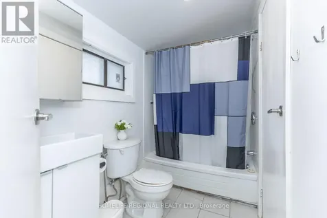2378 St Clair Avenue West Toronto (junction Area) ON M6N 1K8