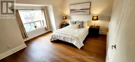 2378 St Clair Avenue West Toronto (junction Area) ON M6N 1K8