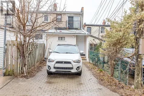 2378 St Clair Avenue West Toronto (junction Area) ON M6N 1K8