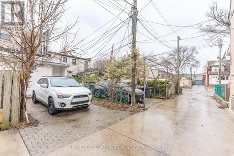 2378 St Clair Avenue West Toronto (junction Area) ON M6N 1K8