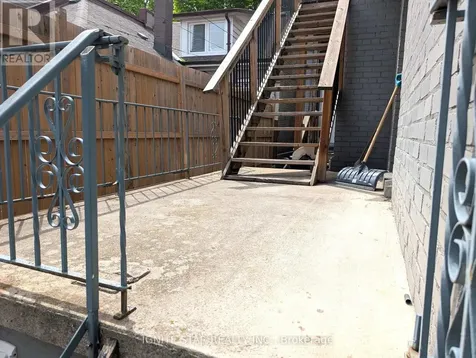 106 West Avenue North Hamilton (landsdale) ON L8L 5C3