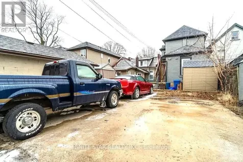 106 West Avenue North Hamilton (landsdale) ON L8L 5C3
