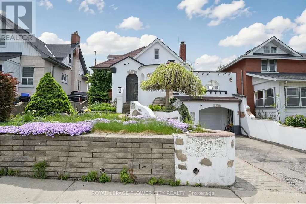 287 Courtland Avenue East Kitchener ON N2G 2V8