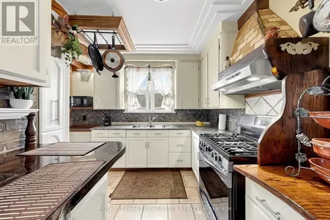 287 Courtland Avenue East Kitchener ON N2G 2V8