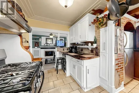 287 Courtland Avenue East Kitchener ON N2G 2V8