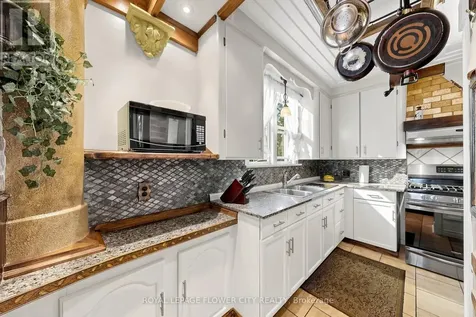 287 Courtland Avenue East Kitchener ON N2G 2V8