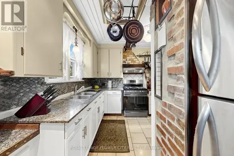 287 Courtland Avenue East Kitchener ON N2G 2V8