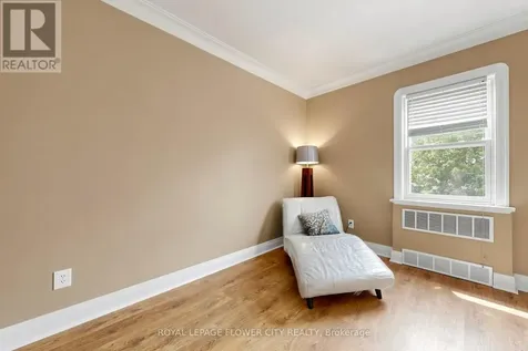 287 Courtland Avenue East Kitchener ON N2G 2V8