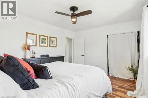 9 Reno Avenue Hamilton ON L8T 2S5