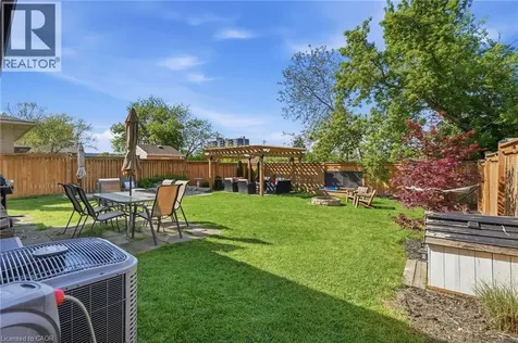 9 Reno Avenue Hamilton ON L8T 2S5