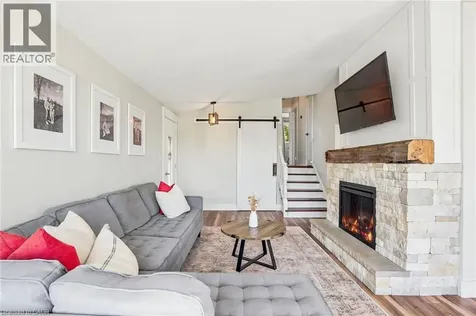 9 Reno Avenue Hamilton ON L8T 2S5