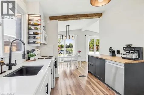 9 Reno Avenue Hamilton ON L8T 2S5