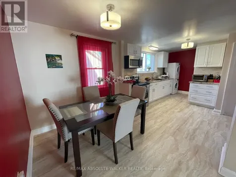 131 Dagmar Avenue Ottawa ON K1L 5T3