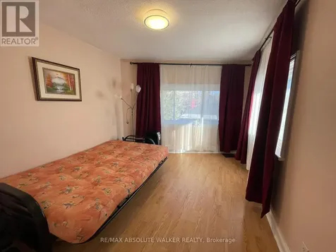 131 Dagmar Avenue Ottawa ON K1L 5T3