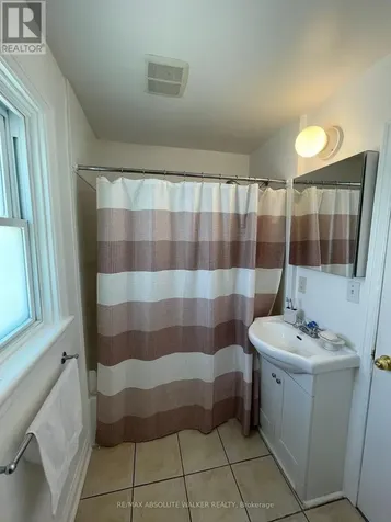 131 Dagmar Avenue Ottawa ON K1L 5T3