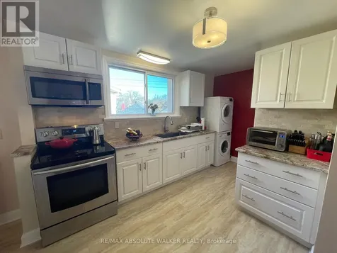 131 Dagmar Avenue Ottawa ON K1L 5T3