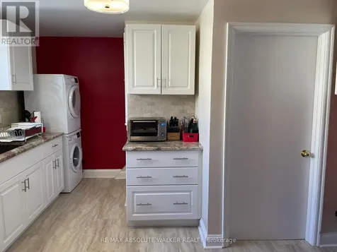131 Dagmar Avenue Ottawa ON K1L 5T3