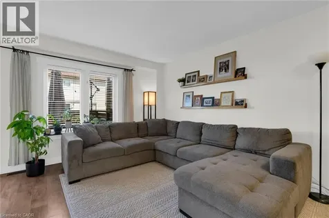 4 Parkside Crescent Angus ON L0M 1B3