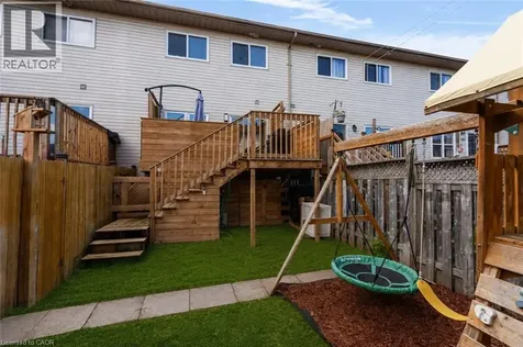 4 Parkside Crescent Angus ON L0M 1B3