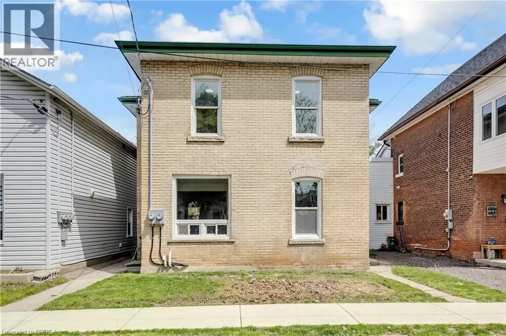 212 Chatham Street Brantford ON N3S 4G8