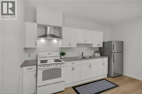 212 Chatham Street Brantford ON N3S 4G8