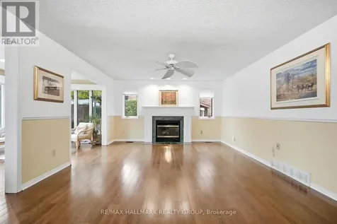 20 Halldorson Crescent Ottawa ON K2K 2C7
