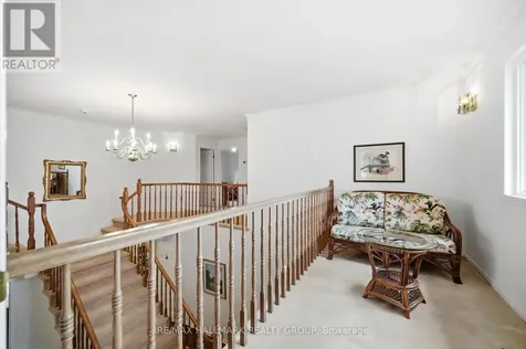 20 Halldorson Crescent Ottawa ON K2K 2C7