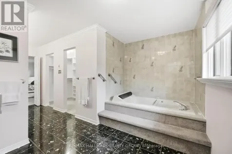 20 Halldorson Crescent Ottawa ON K2K 2C7