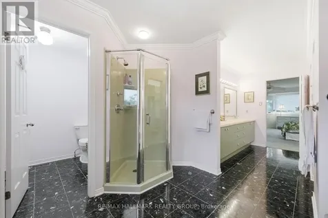 20 Halldorson Crescent Ottawa ON K2K 2C7