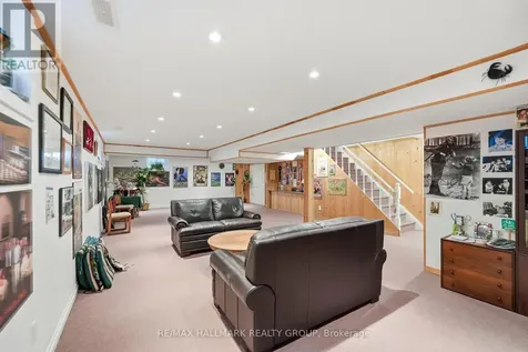 20 Halldorson Crescent Ottawa ON K2K 2C7