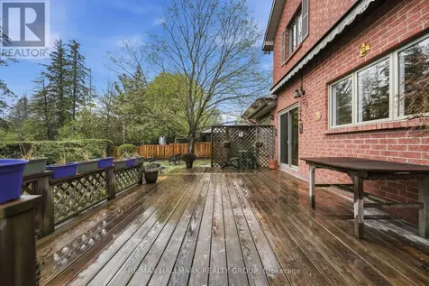 20 Halldorson Crescent Ottawa ON K2K 2C7