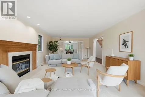 20 Halldorson Crescent Ottawa ON K2K 2C7